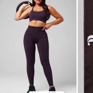 Fabletics Seamless High-Waisted Legging Deep Plum - M